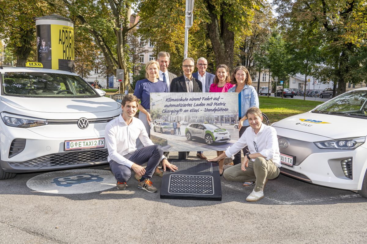 Elke Kahr (Bürgermeisterin), Judith Schwentner (Vizebürgermeisterin), Robert Schmied (Grazer Energieagentur), Boris Papousek (Energie Graz), Werner Ressi (Energie Graz), Hermann Stockinger (Easelink), Sylvia Loibner (Taxi 878), Peter Lackner (WKO Steiermark)