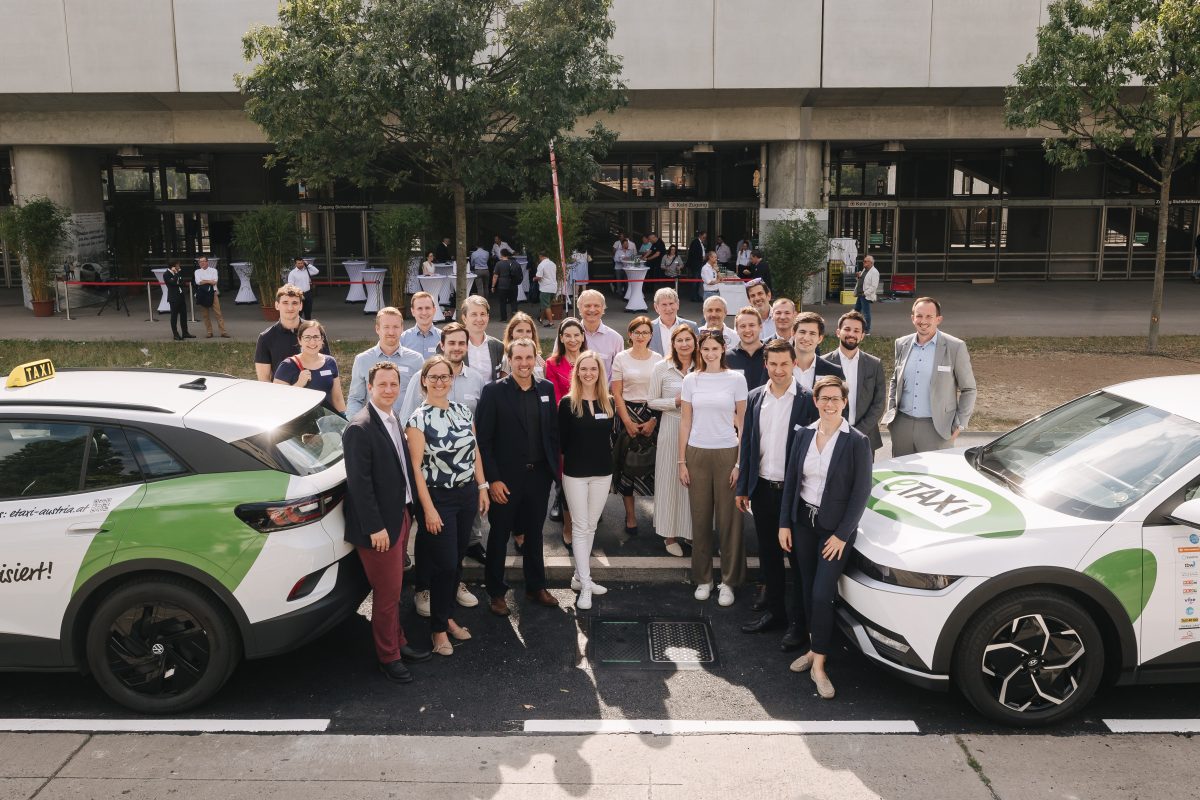 Präsentation 1. Taxiladestandplatz Wien - Förderprojektteam